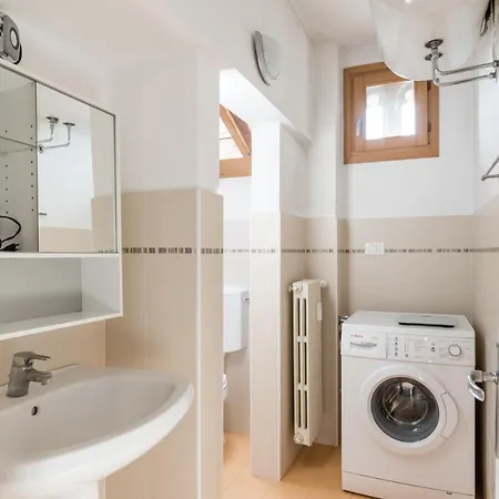 Liberty House - Vicina Fermate Bus E Treno Per Torino Кьери