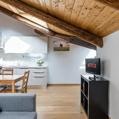 Apartment Liberty House - Vicina Fermate Bus E Treno Per Torino *
