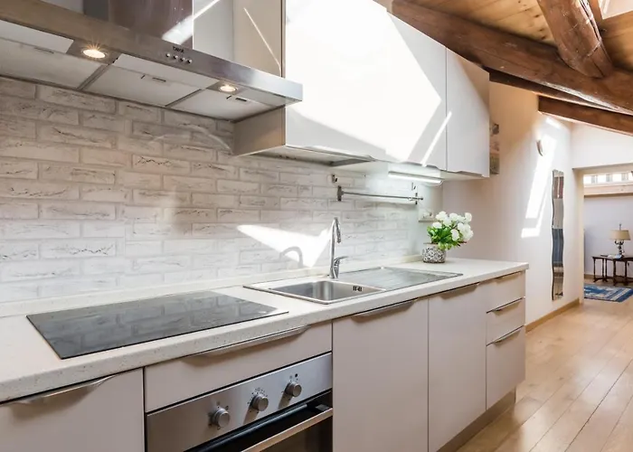 Liberty House - Vicina Fermate Bus E Treno Per Torino *